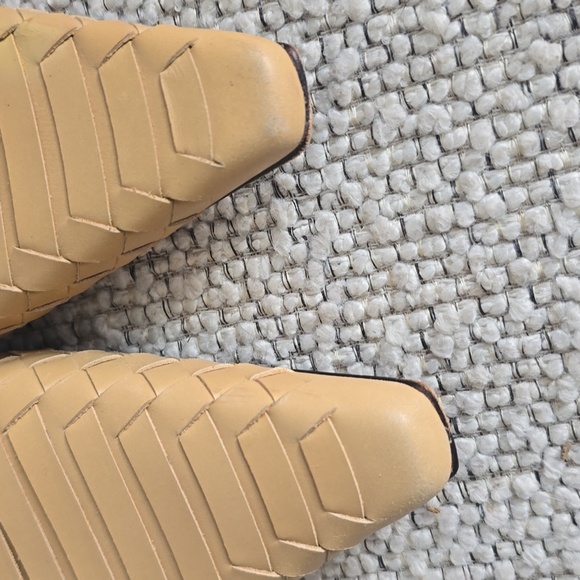 Donald Pliner Leather Mules 7 - Picture 5 of 5